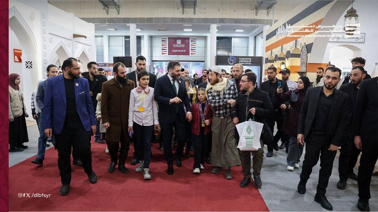 The Minister of Culture toured the Damascus International Fair with deaf and mute children.
