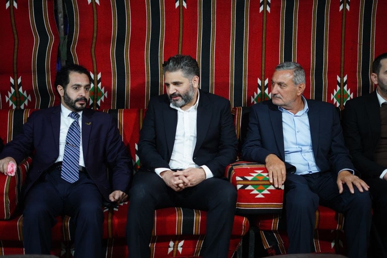 وزير الثقافة محمد ياسين الصالح يجري جولةً في مهرجان نيسان بحمص