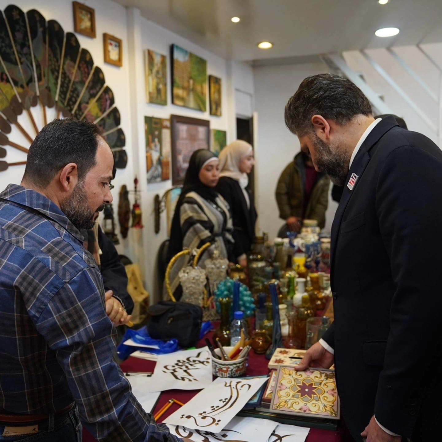 جولة وزير الثقافة محمد ياسين الصالح  في معرض  الكتاب لمتابعة سير العمل ومستوى التنظيم