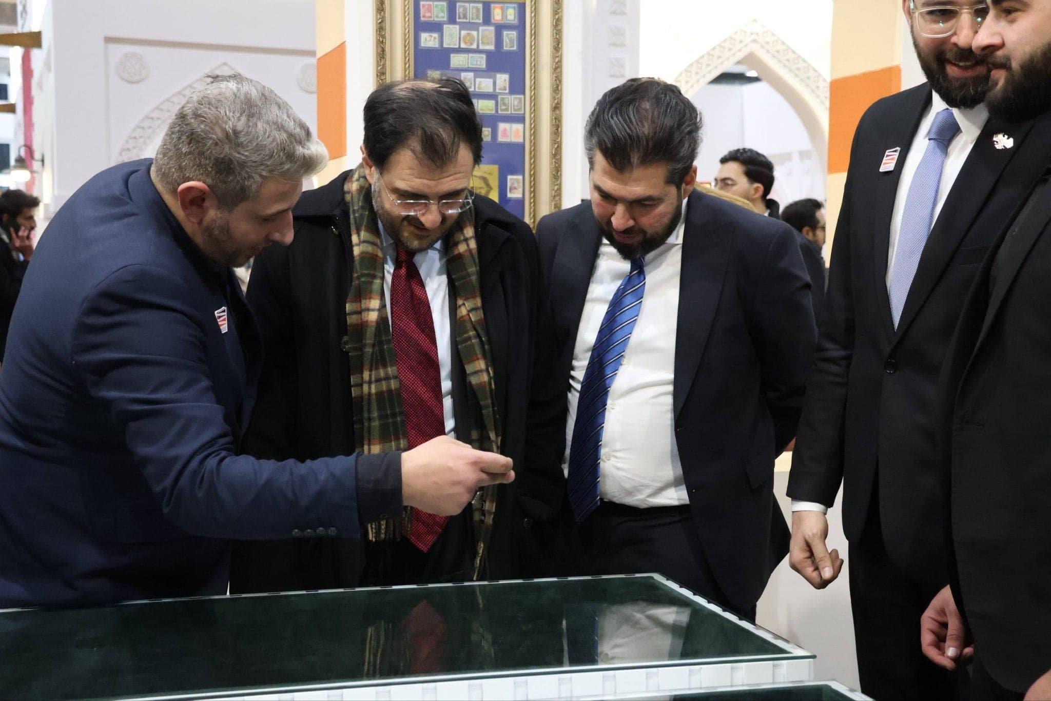 استقبال السيد وزير الثقافة للسيد وزير الاتصالات السيد عبد السلام هيكل في معرض الكتاب الدولي