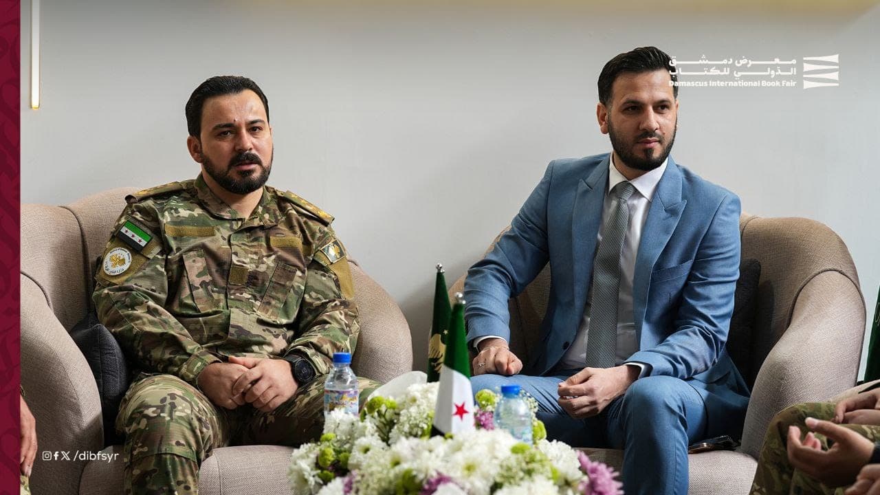 Brigadier General, commander of the 76th Division, visited the book fair.
