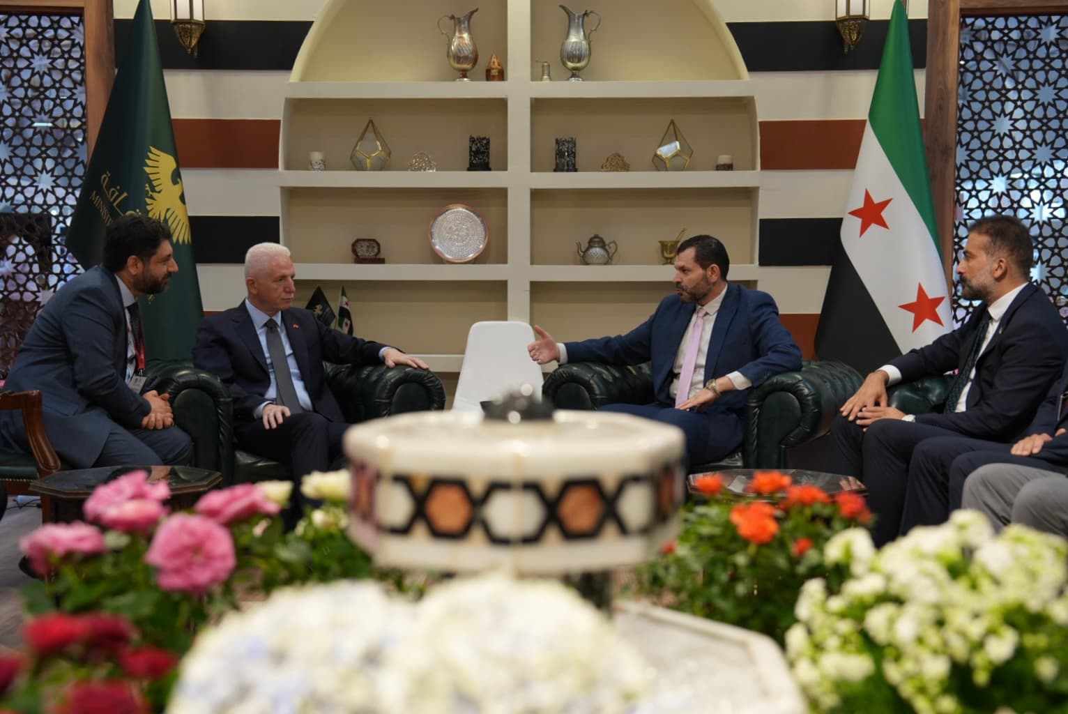 The Governor of Istanbul visits the pavilion of the Syrian Ministry of Culture at the Istanbul International Arab Book Fair - 1