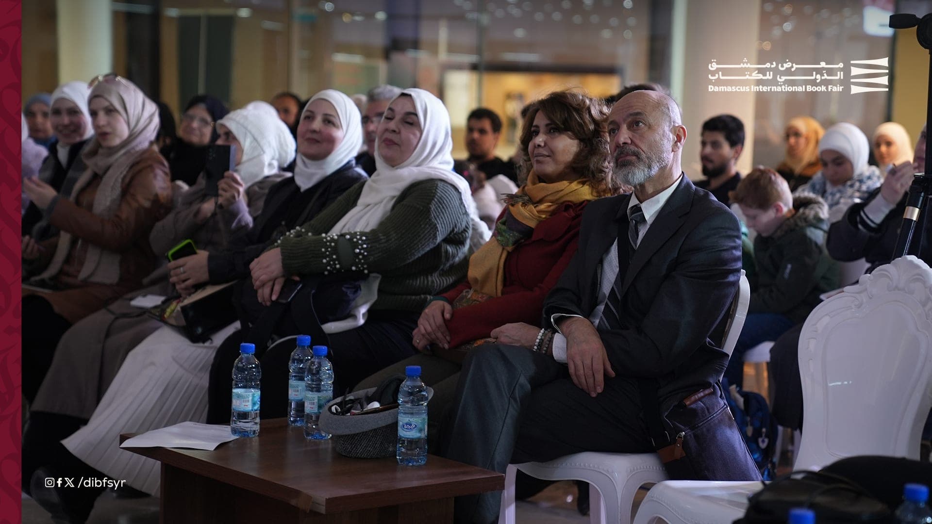 Photos from Professor Hamza Al-Hamzawi's lecture at the book fair