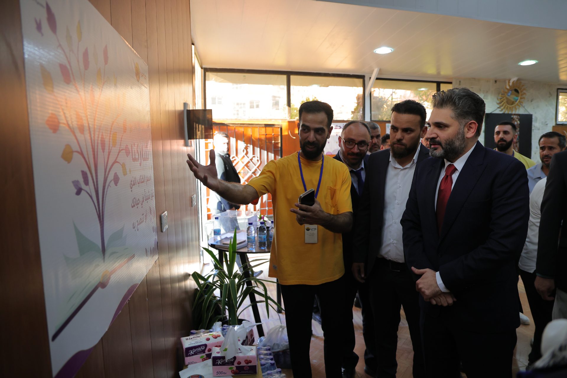 The Minister of Culture opens the first public library in the Damascus countryside after the liberation