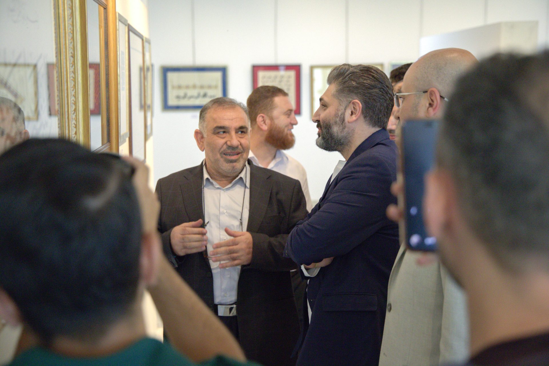 Between the letter and its people, the Minister of Culture follows up on the workshops of the Syrian Forum for the Art of Arabic Calligraphy and Ornamentation