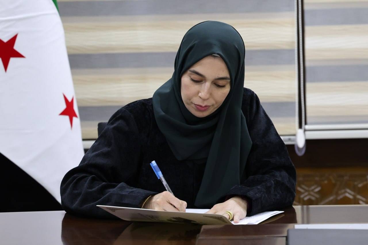 The Ministry of Culture signing a memorandum of understanding with the Syrian Cultural House.
