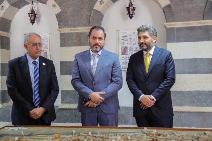بيت فاخوري