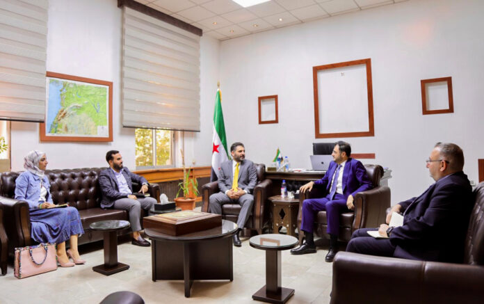 وزير الاتصالات